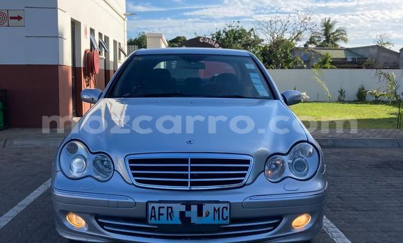 Comprar Usado Mercedes-Benz C180 COUPE De outros Carro em Maputo em Maputo Comprar Usado Mercedes-Benz C180 COUPE De outros Carro em Maputo em Maputo