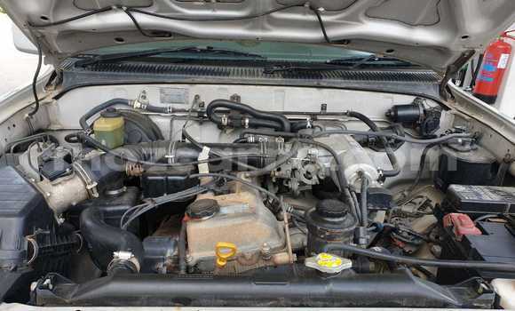 Nunua Ilio tumika Toyota Hilux Surf Nyingine Gari ndani ya Maputo nchini Maputo Nunua Ilio tumika Toyota Hilux Surf Nyingine Gari ndani ya Maputo nchini Maputo