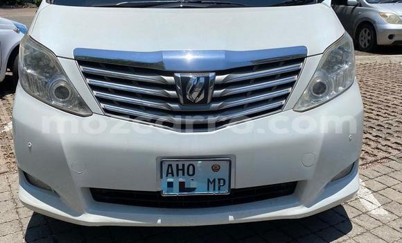 Nunua Ilio tumika Toyota Alphard Nyeupe Gari ndani ya Maputo nchini Maputo