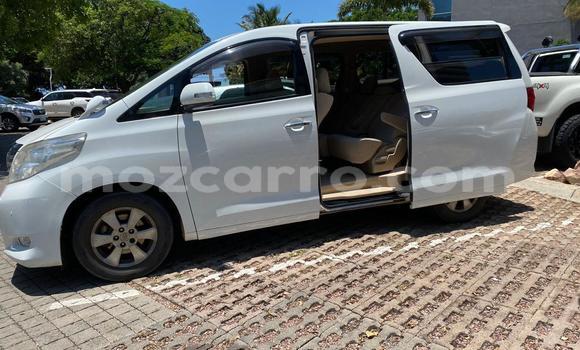 Nunua Ilio tumika Toyota Alphard Nyeupe Gari ndani ya Maputo nchini Maputo Nunua Ilio tumika Toyota Alphard Nyeupe Gari ndani ya Maputo nchini Maputo
