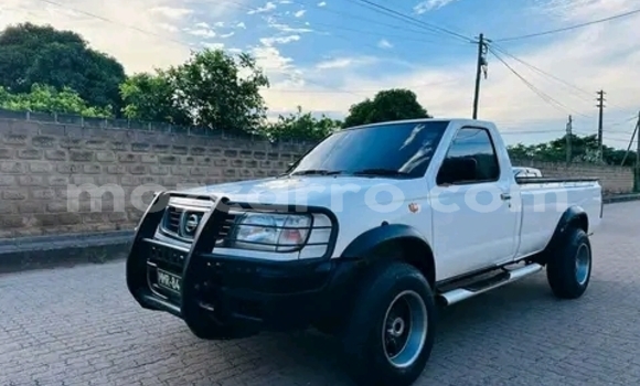 Nunua Ilio tumika Nissan Hardbody Nyeupe Gari ndani ya Maputo nchini Maputo