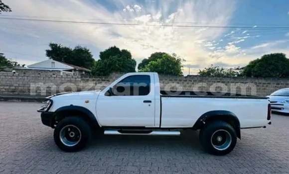Nunua Ilio tumika Nissan Hardbody Nyeupe Gari ndani ya Maputo nchini Maputo Nunua Ilio tumika Nissan Hardbody Nyeupe Gari ndani ya Maputo nchini Maputo