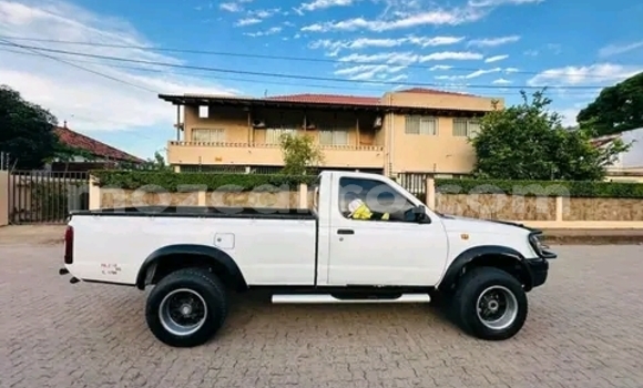 Nunua Ilio tumika Nissan Hardbody Nyeupe Gari ndani ya Maputo nchini Maputo Nunua Ilio tumika Nissan Hardbody Nyeupe Gari ndani ya Maputo nchini Maputo