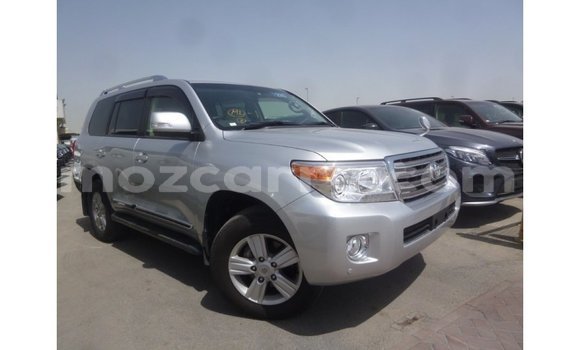 Tenga Imported Toyota Land Cruiser Zvimwe Mota in Import - Dubai in Cabo Delgado Tenga Imported Toyota Land Cruiser Zvimwe Mota in Import - Dubai in Cabo Delgado