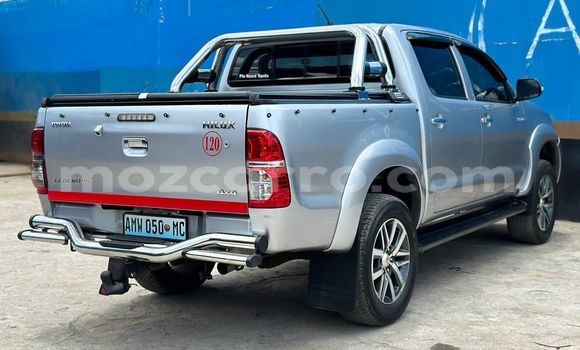 Buy New Toyota Hilux Silver Car in Maputo in Maputo Buy New Toyota Hilux Silver Car in Maputo in Maputo
