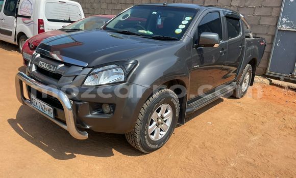 Buy Used Isuzu D-MAX Brown Car in Maputo in Maputo Buy Used Isuzu D-MAX Brown Car in Maputo in Maputo