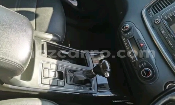 Nunua Ilio tumika Kia Sorento Nyingine Gari ndani ya Maputo nchini Maputo Nunua Ilio tumika Kia Sorento Nyingine Gari ndani ya Maputo nchini Maputo
