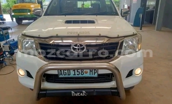Buy Used Toyota Hilux White Car in Maputo in Maputo Buy Used Toyota Hilux White Car in Maputo in Maputo