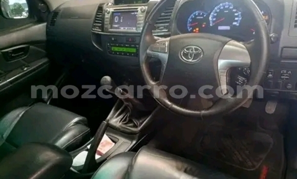 Buy Used Toyota Hilux White Car in Maputo in Maputo Buy Used Toyota Hilux White Car in Maputo in Maputo