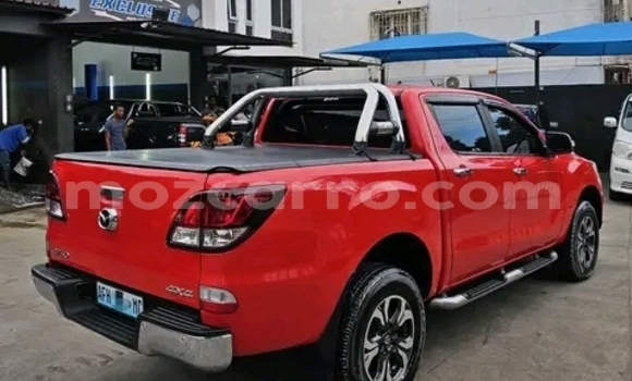 Tenga Tsaru Mazda BT-50 Tsvuku Mota in Maputo in Maputo Tenga Tsaru Mazda BT-50 Tsvuku Mota in Maputo in Maputo