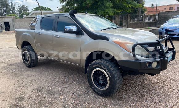 Tenga Tsaru Mazda BT-50 Bhurawuni Mota in Maputo in Maputo