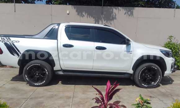 Nunua Ilio tumika Toyota Hiluxe Revo Nyeupe Gari ndani ya Maputo nchini Maputo Nunua Ilio tumika Toyota Hiluxe Revo Nyeupe Gari ndani ya Maputo nchini Maputo