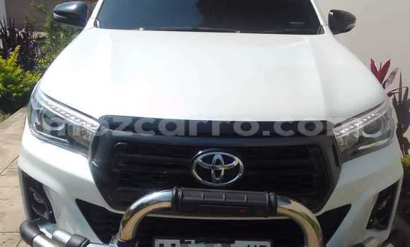Nunua Ilio tumika Toyota Hiluxe Revo Nyeupe Gari ndani ya Maputo nchini Maputo Nunua Ilio tumika Toyota Hiluxe Revo Nyeupe Gari ndani ya Maputo nchini Maputo