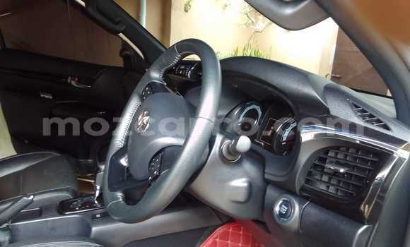 Nunua Ilio tumika Toyota Hiluxe Revo Nyeupe Gari ndani ya Maputo nchini Maputo Nunua Ilio tumika Toyota Hiluxe Revo Nyeupe Gari ndani ya Maputo nchini Maputo