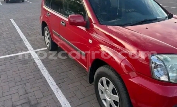 Tenga Tsaru Nissan X-Trail Tsvuku Mota in Maputo in Maputo Tenga Tsaru Nissan X-Trail Tsvuku Mota in Maputo in Maputo
