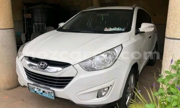 Comprar Usado Hyundai ix35 Branco Carro em Maputo em Maputo Comprar Usado Hyundai ix35 Branco Carro em Maputo em Maputo