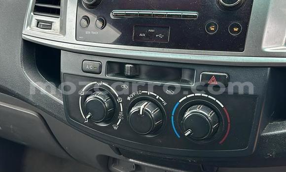 Buy Used Toyota Hilux White Car in Maputo in Maputo Buy Used Toyota Hilux White Car in Maputo in Maputo