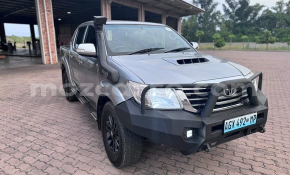 Comprar Usado Toyota Hilux Prata Carro em Maputo em Maputo Comprar Usado Toyota Hilux Prata Carro em Maputo em Maputo