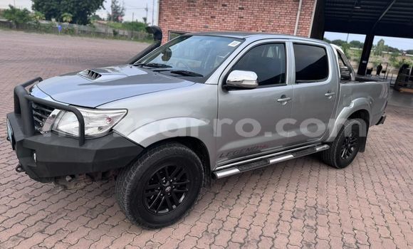 Comprar Usado Toyota Hilux Prata Carro em Maputo em Maputo Comprar Usado Toyota Hilux Prata Carro em Maputo em Maputo