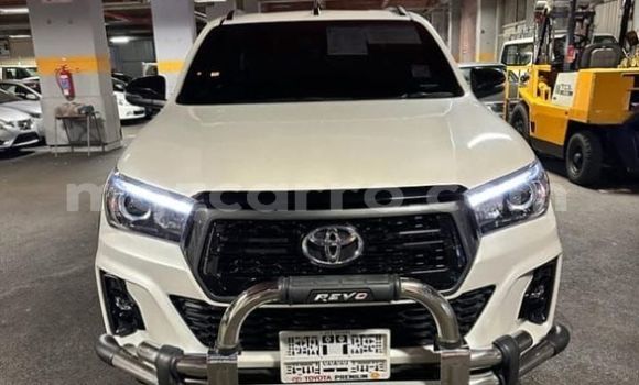 Comprar Novo Toyota Hiluxe Revo Branco Carro em Maputo em Maputo