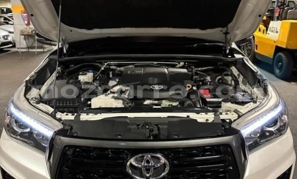 Buy New Toyota Hiluxe Revo White Car in Maputo in Maputo Buy New Toyota Hiluxe Revo White Car in Maputo in Maputo