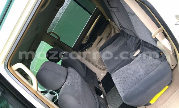 Comprar Usado Toyota Prado Branco Carro em Moçambique em Nampula Comprar Usado Toyota Prado Branco Carro em Moçambique em Nampula