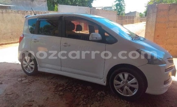 Tenga Tsaru Toyota Ractis Chena Mota in Maputo in Maputo Tenga Tsaru Toyota Ractis Chena Mota in Maputo in Maputo