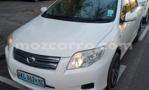 Comprar Usado Toyota Axio Branco Carro em Maputo em Maputo
