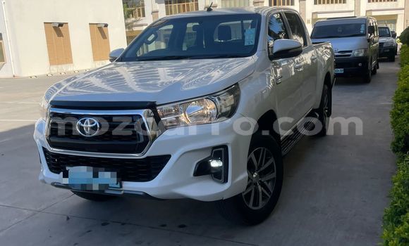 Buy Used Toyota Hilux White Car in Maputo in Maputo Buy Used Toyota Hilux White Car in Maputo in Maputo