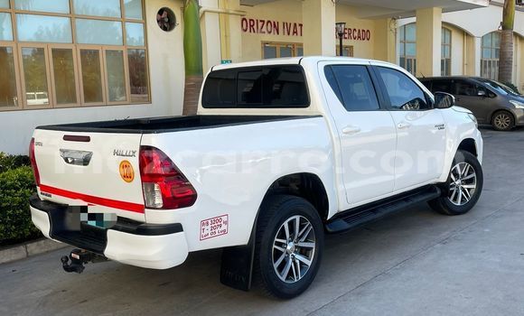 Buy Used Toyota Hilux White Car in Maputo in Maputo Buy Used Toyota Hilux White Car in Maputo in Maputo