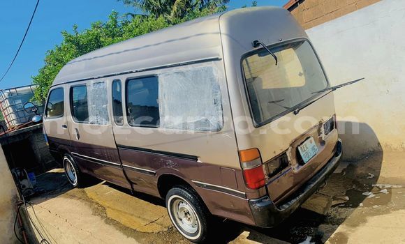Tenga Tsaru Toyota Hiace Zvimwe Mota in Maputo in Maputo Tenga Tsaru Toyota Hiace Zvimwe Mota in Maputo in Maputo
