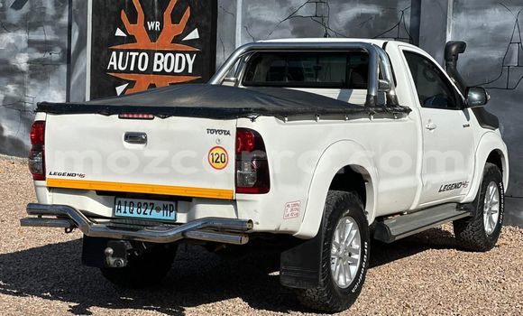 Nunua Ilio tumika Toyota Hilux Nyeupe Gari ndani ya Maputo nchini Maputo Nunua Ilio tumika Toyota Hilux Nyeupe Gari ndani ya Maputo nchini Maputo
