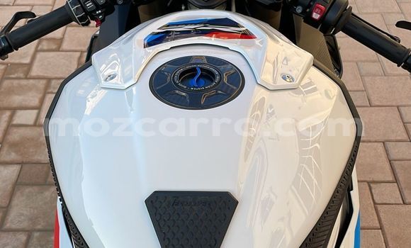 Comprar Usado BMW S 1000 Branco Moto em Maputo em Maputo Comprar Usado BMW S 1000 Branco Moto em Maputo em Maputo