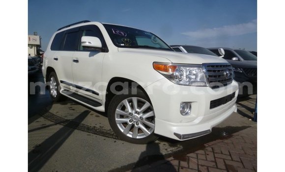 Buy Import Toyota Land Cruiser White Car in Import - Dubai in Cabo Delgado Buy Import Toyota Land Cruiser White Car in Import - Dubai in Cabo Delgado