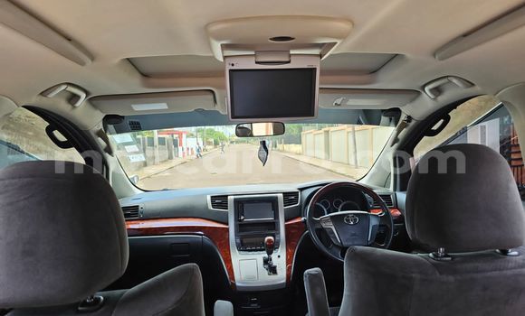 Buy Used Toyota Vellfire White Car in Maputo in Maputo Buy Used Toyota Vellfire White Car in Maputo in Maputo