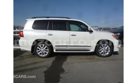 Buy Import Toyota Land Cruiser White Car in Import - Dubai in Cabo Delgado Buy Import Toyota Land Cruiser White Car in Import - Dubai in Cabo Delgado