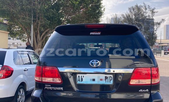 Nunua Ilio tumika Toyota Fortuner Nyeusi Gari ndani ya Maputo nchini Maputo Nunua Ilio tumika Toyota Fortuner Nyeusi Gari ndani ya Maputo nchini Maputo