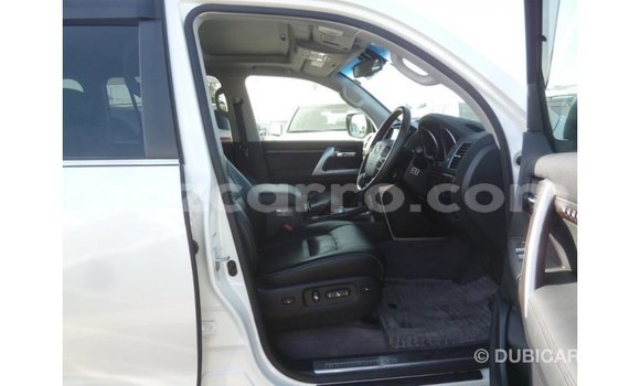 Buy Import Toyota Land Cruiser White Car in Import - Dubai in Cabo Delgado Buy Import Toyota Land Cruiser White Car in Import - Dubai in Cabo Delgado