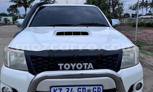 Buy Used Toyota Hilux White Car in Maputo in Maputo Buy Used Toyota Hilux White Car in Maputo in Maputo