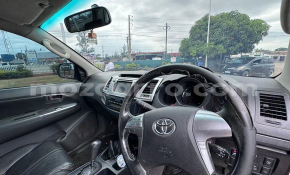 Buy Used Toyota Hilux White Car in Maputo in Maputo Buy Used Toyota Hilux White Car in Maputo in Maputo