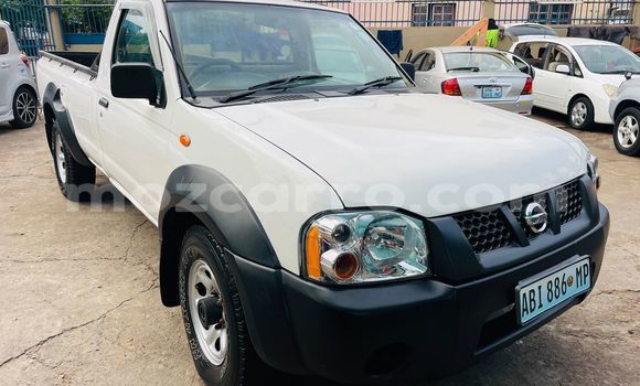 Nunua Ilio tumika Nissan Hardbody Nyeupe Gari ndani ya Maputo nchini Maputo Nunua Ilio tumika Nissan Hardbody Nyeupe Gari ndani ya Maputo nchini Maputo