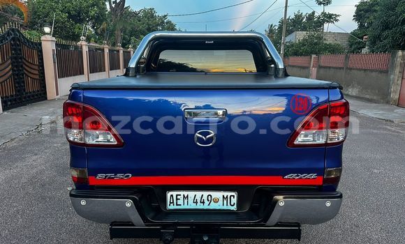Nunua Ilio tumika Mazda BT-50 Bluu Gari ndani ya Maputo nchini Maputo Nunua Ilio tumika Mazda BT-50 Bluu Gari ndani ya Maputo nchini Maputo
