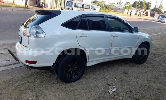 Buy Used Toyota Harrier White Car in Maputo in Maputo Buy Used Toyota Harrier White Car in Maputo in Maputo