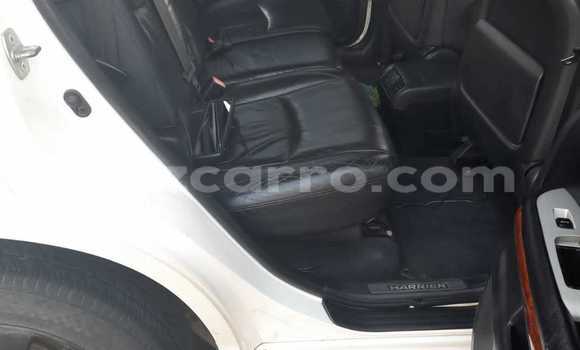 Buy Used Toyota Harrier White Car in Maputo in Maputo Buy Used Toyota Harrier White Car in Maputo in Maputo