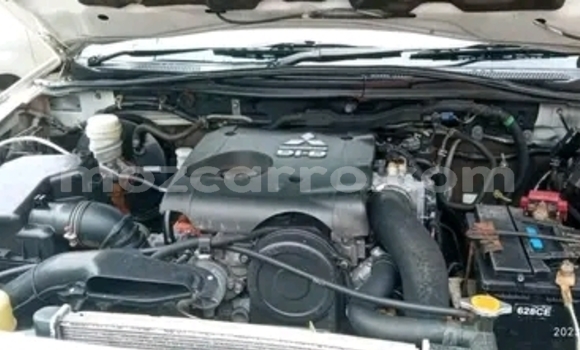 Nunua Ilio tumika Mitsubishi Triton Nyeupe Gari ndani ya Maputo nchini Maputo Nunua Ilio tumika Mitsubishi Triton Nyeupe Gari ndani ya Maputo nchini Maputo