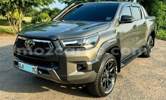 Tenga Tsaru Toyota Hiluxe Revo Girinhi Mota in Maputo in Maputo