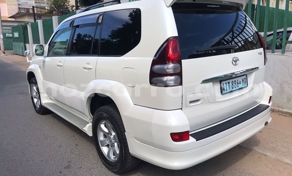 Buy Used Toyota Prado White Car in Maputo in Maputo Buy Used Toyota Prado White Car in Maputo in Maputo