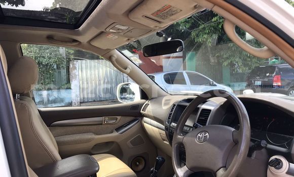 Buy Used Toyota Prado White Car in Maputo in Maputo Buy Used Toyota Prado White Car in Maputo in Maputo