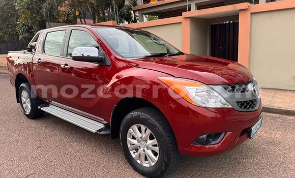 Tenga Tsaru Mazda BT-50 Tsvuku Mota in Maputo in Maputo Tenga Tsaru Mazda BT-50 Tsvuku Mota in Maputo in Maputo