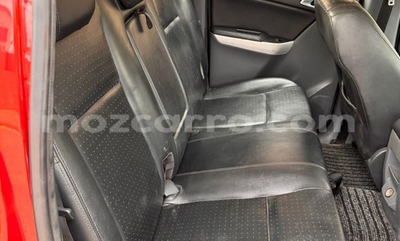 Nunua Ilio tumika Mazda BT-50 Nyekundu Gari ndani ya Maputo nchini Maputo Nunua Ilio tumika Mazda BT-50 Nyekundu Gari ndani ya Maputo nchini Maputo